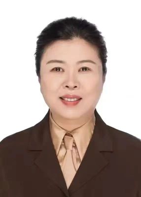 萨仁.jpg